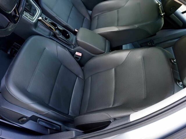 Серый Фольксваген Гольф, объемом двигателя 1.8 л и пробегом 71 тыс. км за 6700 $, фото 6 на Automoto.ua