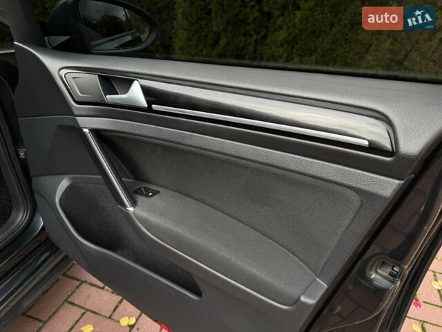 Серый Фольксваген Гольф, объемом двигателя 1.97 л и пробегом 333 тыс. км за 11999 $, фото 51 на Automoto.ua