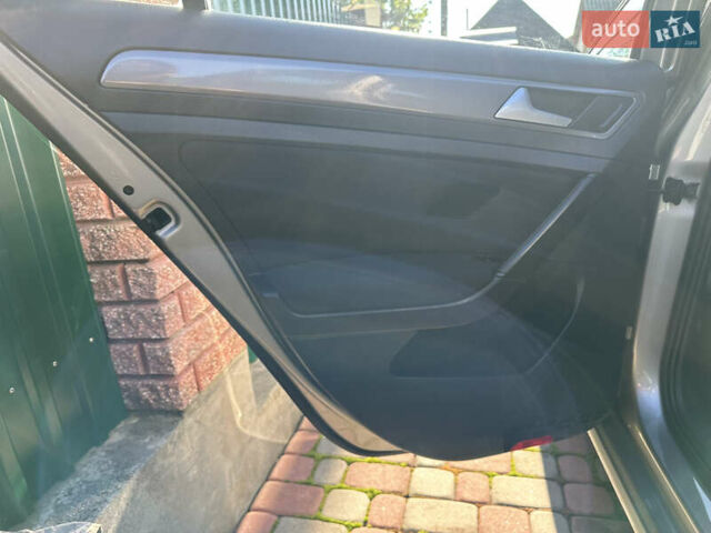 Фольксваген Гольф 2015 в Червонограде на Automoto.ua Серый Фольксваген Гольф, объемом двигателя 1.6 л и пробегом 223 тыс. км за 12157 $, фото 53 на Automoto.ua