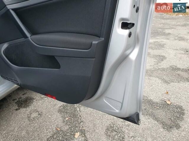 Серый Фольксваген Гольф, объемом двигателя 1.6 л и пробегом 170 тыс. км за 7999 $, фото 34 на Automoto.ua