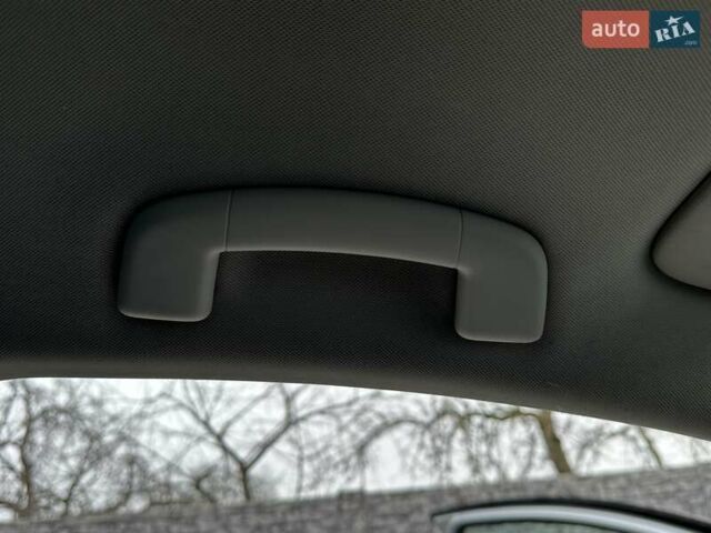 Серый Фольксваген Гольф, объемом двигателя 1.6 л и пробегом 236 тыс. км за 11450 $, фото 61 на Automoto.ua