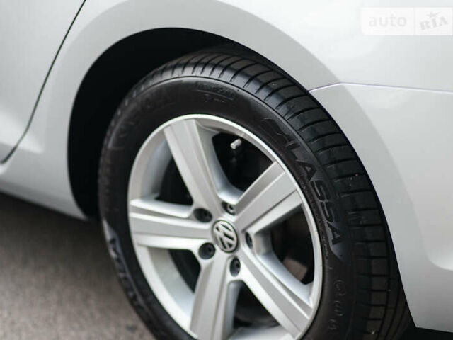 Серый Фольксваген Гольф, объемом двигателя 1.6 л и пробегом 250 тыс. км за 11100 $, фото 65 на Automoto.ua