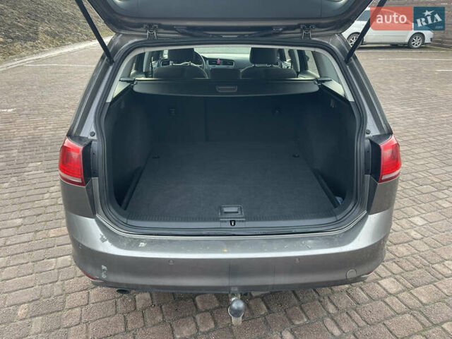 Серый Фольксваген Гольф, объемом двигателя 1.6 л и пробегом 237 тыс. км за 9800 $, фото 17 на Automoto.ua