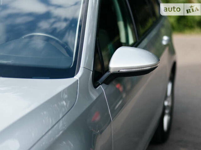 Серый Фольксваген Гольф, объемом двигателя 1.6 л и пробегом 250 тыс. км за 11100 $, фото 58 на Automoto.ua