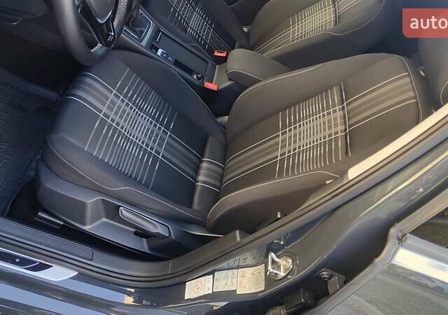 Сірий Фольксваген Гольф, об'ємом двигуна 1.6 л та пробігом 293 тис. км за 11800 $, фото 19 на Automoto.ua