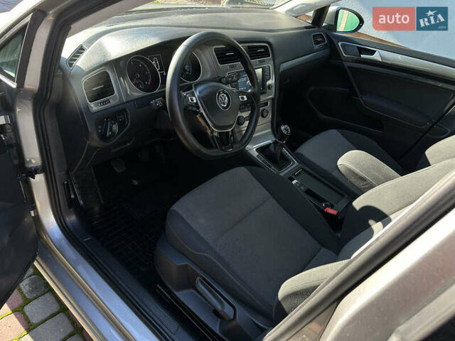 Фольксваген Гольф 2015 в Червонограде на Automoto.ua Серый Фольксваген Гольф, объемом двигателя 1.6 л и пробегом 223 тыс. км за 12157 $, фото 33 на Automoto.ua