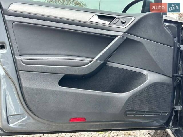 Серый Фольксваген Гольф, объемом двигателя 1.8 л и пробегом 194 тыс. км за 11800 $, фото 12 на Automoto.ua