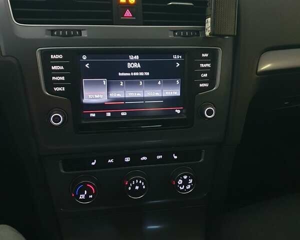 Серый Фольксваген Гольф, объемом двигателя 1.6 л и пробегом 170 тыс. км за 7999 $, фото 10 на Automoto.ua