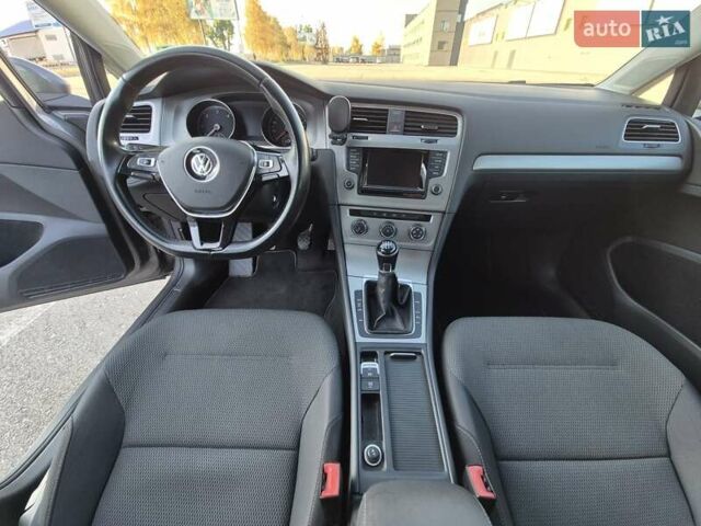 Серый Фольксваген Гольф, объемом двигателя 1.6 л и пробегом 255 тыс. км за 10900 $, фото 18 на Automoto.ua