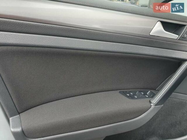 Серый Фольксваген Гольф, объемом двигателя 1.6 л и пробегом 172 тыс. км за 8800 $, фото 11 на Automoto.ua