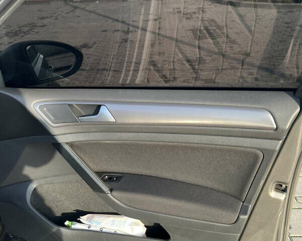 Серый Фольксваген Гольф, объемом двигателя 1.6 л и пробегом 260 тыс. км за 11700 $, фото 14 на Automoto.ua