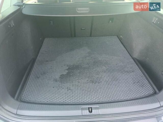 Серый Фольксваген Гольф, объемом двигателя 1.6 л и пробегом 282 тыс. км за 10200 $, фото 21 на Automoto.ua