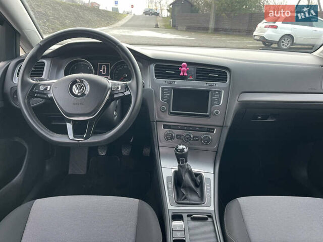 Серый Фольксваген Гольф, объемом двигателя 1.6 л и пробегом 237 тыс. км за 9800 $, фото 15 на Automoto.ua