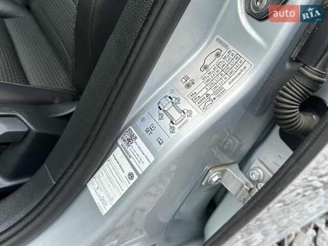 Серый Фольксваген Гольф, объемом двигателя 1.6 л и пробегом 236 тыс. км за 11450 $, фото 41 на Automoto.ua