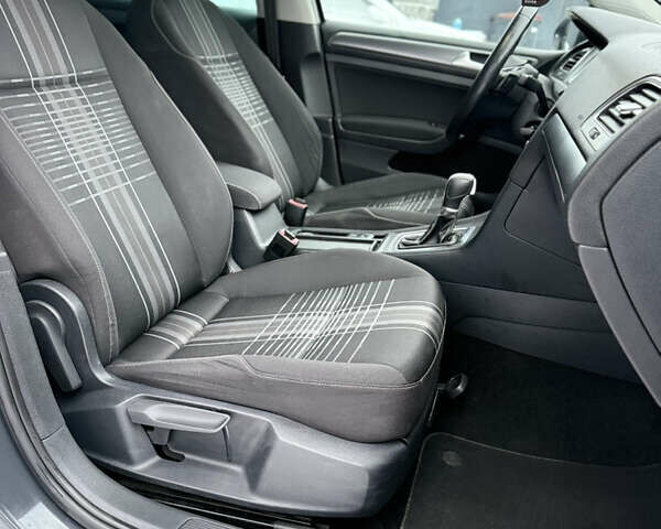 Серый Фольксваген Гольф, объемом двигателя 1.97 л и пробегом 332 тыс. км за 10900 $, фото 14 на Automoto.ua