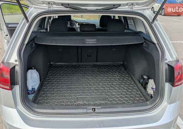 Серый Фольксваген Гольф, объемом двигателя 1.97 л и пробегом 151 тыс. км за 14000 $, фото 8 на Automoto.ua