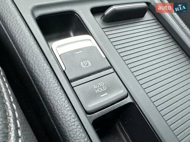 Серый Фольксваген Гольф, объемом двигателя 1.6 л и пробегом 236 тыс. км за 11450 $, фото 52 на Automoto.ua