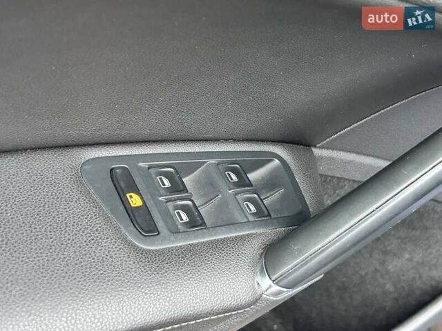 Серый Фольксваген Гольф, объемом двигателя 1.8 л и пробегом 194 тыс. км за 11800 $, фото 13 на Automoto.ua