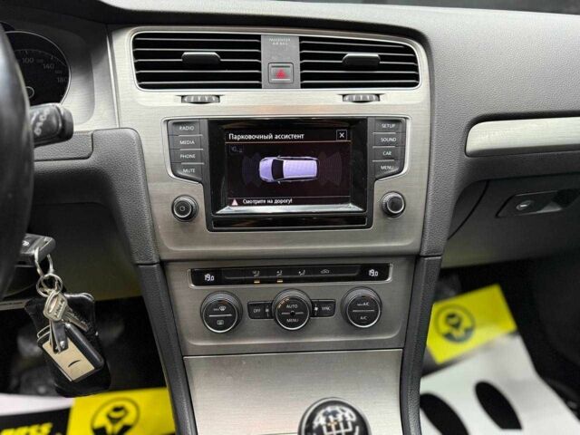 Серый Фольксваген Гольф, объемом двигателя 1.6 л и пробегом 461 тыс. км за 10700 $, фото 16 на Automoto.ua