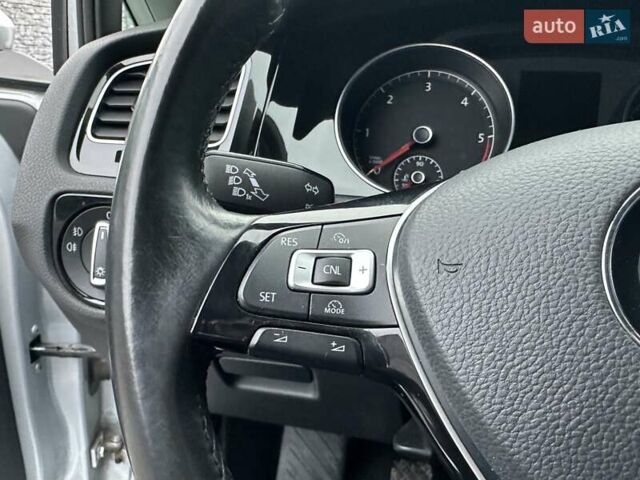 Серый Фольксваген Гольф, объемом двигателя 1.6 л и пробегом 236 тыс. км за 11450 $, фото 54 на Automoto.ua