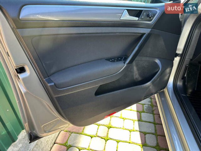 Фольксваген Гольф 2015 в Червонограде на Automoto.ua Серый Фольксваген Гольф, объемом двигателя 1.6 л и пробегом 223 тыс. км за 12157 $, фото 50 на Automoto.ua