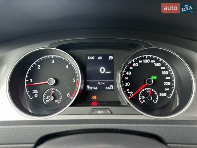 Сірий Фольксваген Гольф, об'ємом двигуна 1.97 л та пробігом 239 тис. км за 14500 $, фото 13 на Automoto.ua