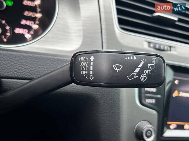 Серый Фольксваген Гольф, объемом двигателя 1.8 л и пробегом 194 тыс. км за 11800 $, фото 21 на Automoto.ua