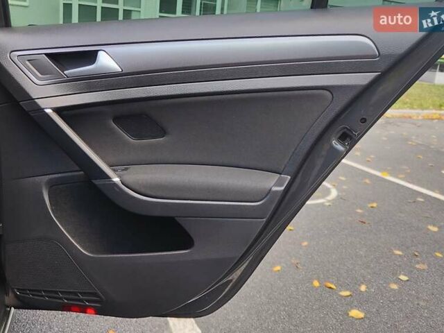 Сірий Фольксваген Гольф, об'ємом двигуна 1.6 л та пробігом 293 тис. км за 11800 $, фото 34 на Automoto.ua