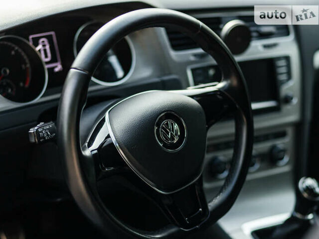 Серый Фольксваген Гольф, объемом двигателя 1.6 л и пробегом 250 тыс. км за 11100 $, фото 48 на Automoto.ua