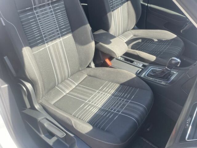 Серый Фольксваген Гольф, объемом двигателя 1.6 л и пробегом 259 тыс. км за 11200 $, фото 21 на Automoto.ua