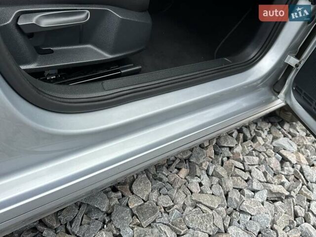 Серый Фольксваген Гольф, объемом двигателя 1.6 л и пробегом 236 тыс. км за 11450 $, фото 79 на Automoto.ua