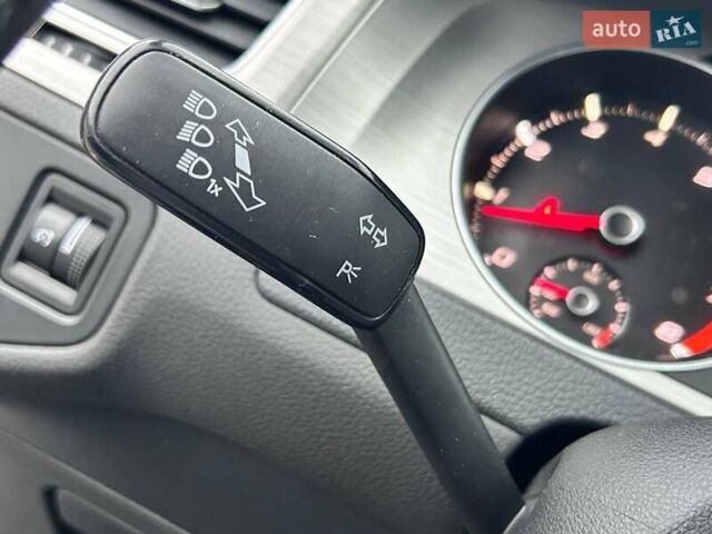 Серый Фольксваген Гольф, объемом двигателя 1.8 л и пробегом 194 тыс. км за 11800 $, фото 22 на Automoto.ua