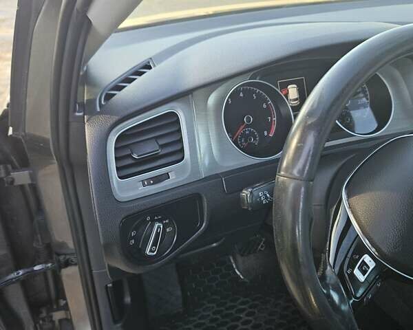 Серый Фольксваген Гольф, объемом двигателя 1.4 л и пробегом 247 тыс. км за 10800 $, фото 28 на Automoto.ua