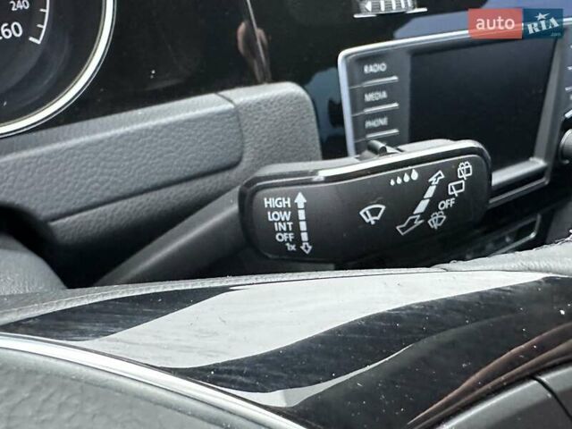 Серый Фольксваген Гольф, объемом двигателя 1.6 л и пробегом 236 тыс. км за 11450 $, фото 58 на Automoto.ua