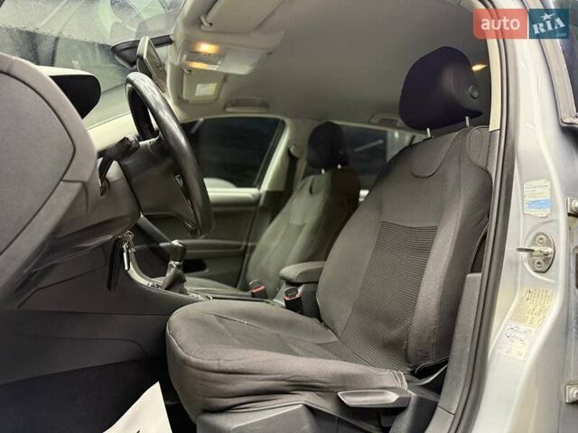 Сірий Фольксваген Гольф, об'ємом двигуна 1.6 л та пробігом 461 тис. км за 10700 $, фото 18 на Automoto.ua