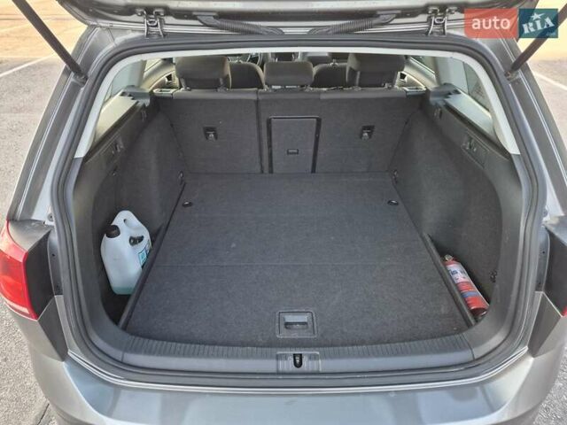 Серый Фольксваген Гольф, объемом двигателя 1.6 л и пробегом 255 тыс. км за 10900 $, фото 8 на Automoto.ua