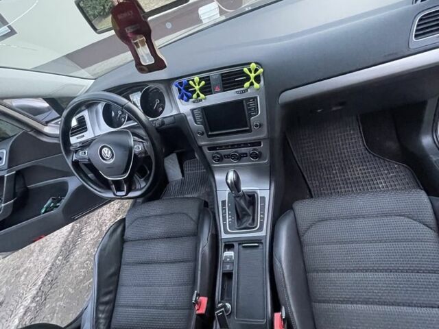 Серый Фольксваген Гольф, объемом двигателя 1.6 л и пробегом 205 тыс. км за 12000 $, фото 5 на Automoto.ua