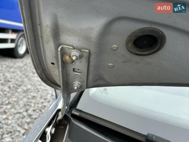 Серый Фольксваген Гольф, объемом двигателя 1.6 л и пробегом 236 тыс. км за 11450 $, фото 92 на Automoto.ua