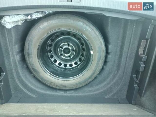 Серый Фольксваген Гольф, объемом двигателя 1.6 л и пробегом 282 тыс. км за 10200 $, фото 19 на Automoto.ua