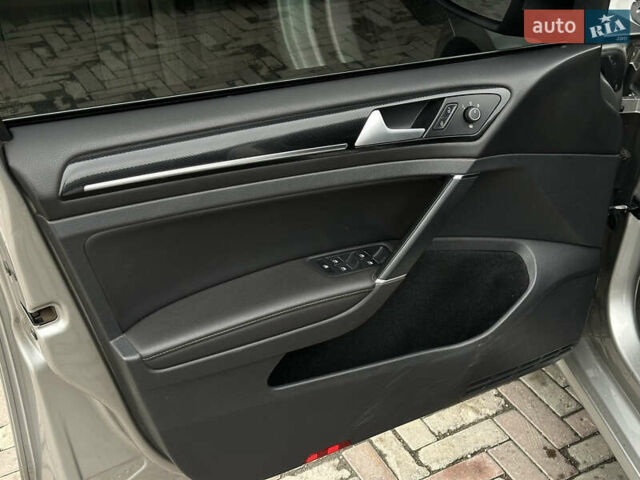 Сірий Фольксваген Гольф, об'ємом двигуна 1.97 л та пробігом 189 тис. км за 12200 $, фото 11 на Automoto.ua