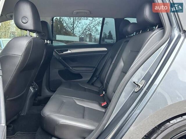 Серый Фольксваген Гольф, объемом двигателя 1.8 л и пробегом 194 тыс. км за 11800 $, фото 29 на Automoto.ua