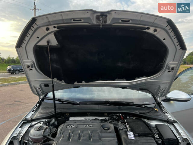 Серый Фольксваген Гольф, объемом двигателя 1.6 л и пробегом 257 тыс. км за 11400 $, фото 17 на Automoto.ua