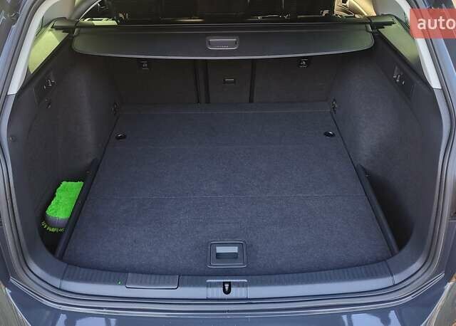 Сірий Фольксваген Гольф, об'ємом двигуна 1.6 л та пробігом 293 тис. км за 11800 $, фото 12 на Automoto.ua