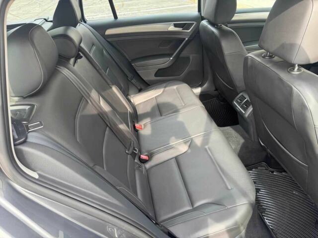 Серый Фольксваген Гольф, объемом двигателя 1.8 л и пробегом 78 тыс. км за 2600 $, фото 9 на Automoto.ua