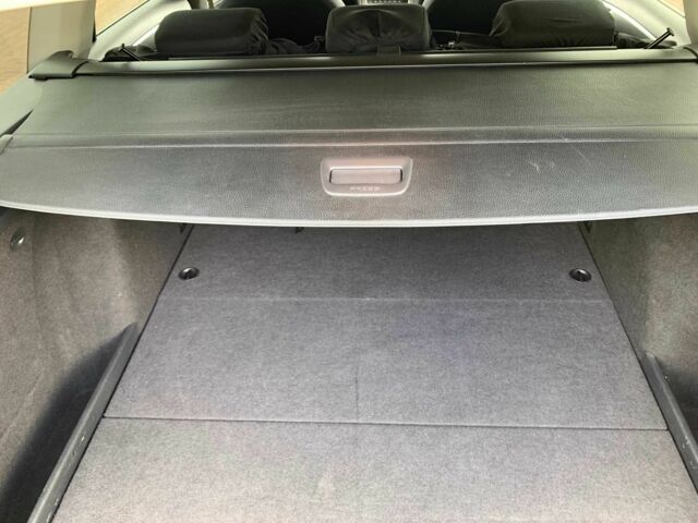 Серый Фольксваген Гольф, объемом двигателя 1.6 л и пробегом 245 тыс. км за 9999 $, фото 17 на Automoto.ua