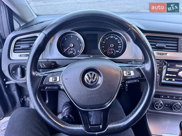Серый Фольксваген Гольф, объемом двигателя 1.6 л и пробегом 303 тыс. км за 9300 $, фото 28 на Automoto.ua