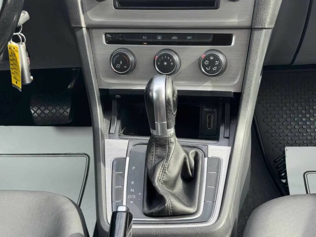 Серый Фольксваген Гольф, объемом двигателя 1.8 л и пробегом 78 тыс. км за 2600 $, фото 8 на Automoto.ua