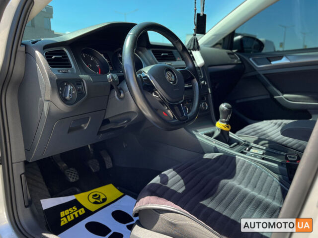 Серый Фольксваген Гольф, объемом двигателя 1.6 л и пробегом 193 тыс. км за 10500 $, фото 11 на Automoto.ua
