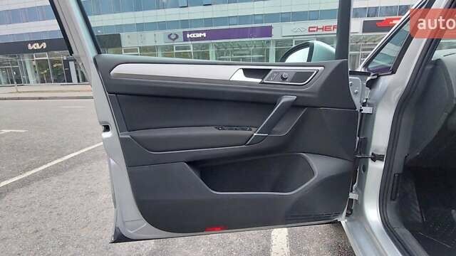 Сірий Фольксваген Гольф, об'ємом двигуна 1.2 л та пробігом 103 тис. км за 12800 $, фото 18 на Automoto.ua