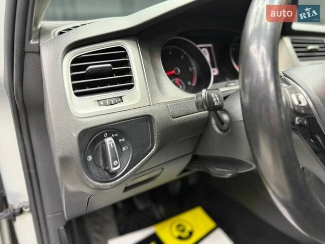 Сірий Фольксваген Гольф, об'ємом двигуна 1.6 л та пробігом 461 тис. км за 10700 $, фото 20 на Automoto.ua